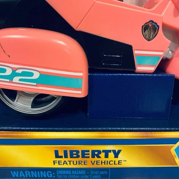 PawPatrol Movie Liberty Feature Vehicle target Exclusive Figure & vehicle NEW